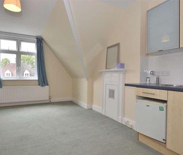 Abbeyfield House, Somers Road, Reigate, Surrey, RH2 - Photo 2