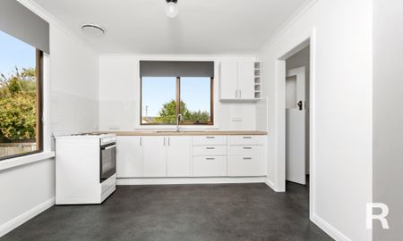 10 Mackay Street, Mayfield TAS 7248 - House For Rent - $410 | Domain - Photo 5