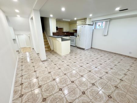 For Lease - 50 Limeridge Road, Hamilton, Ontario - Photo 3