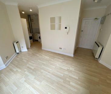 1 bedroom to let - Photo 3