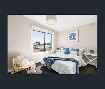 Conveniently Located Two Bedroom Apartment - Photo 4