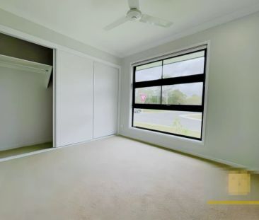 4 bed 2 bath - Photo 4