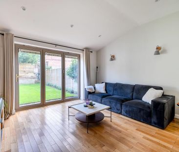 3 bedroom semi-detached house to rent - Photo 1