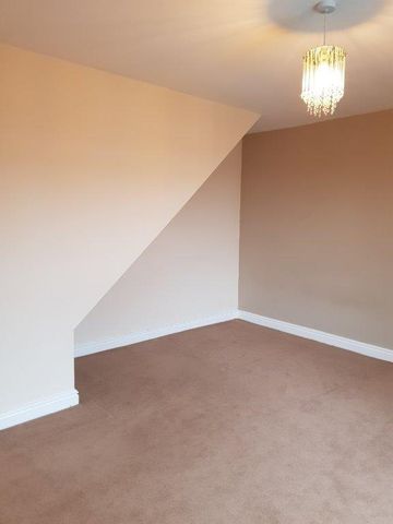 2 bedroom terraced house to rent - Photo 5