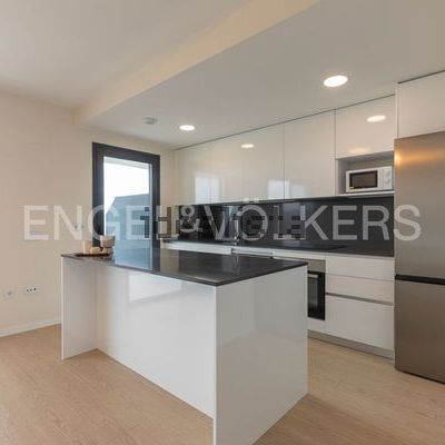 Alquiler de piso en Calle Sietecolores - Photo 1