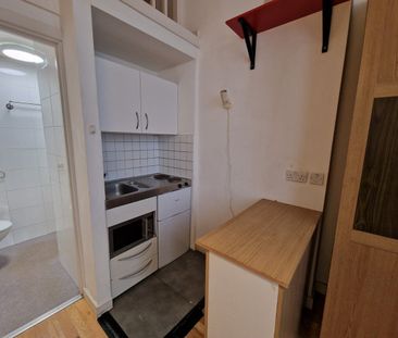 Studio Flat, Callcott Road, NW6 - Photo 1