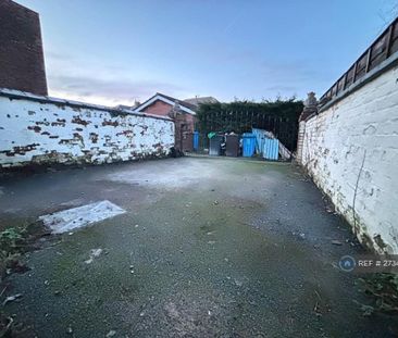 2 bedroom terraced house to rent - Photo 6