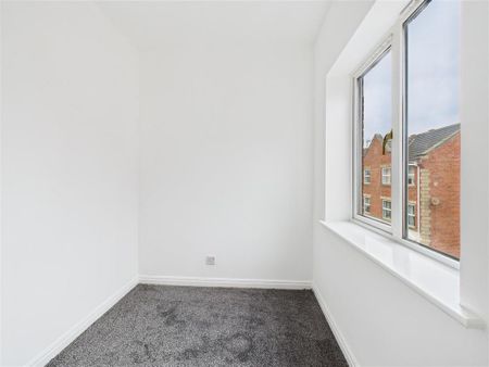 3 bedroom apartment to rent - Photo 5