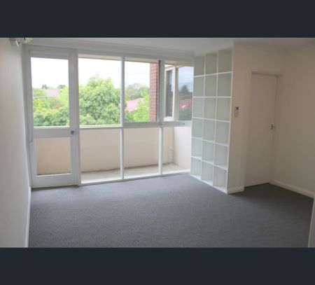 10/6 Elm Street, Hawthorn, Vic 3122 - Photo 3
