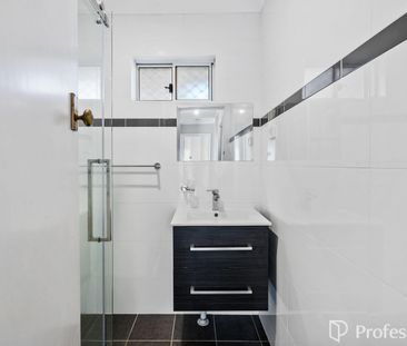 NEAT AS A PIN & IN GREAT HANDY LOCATION! - Photo 6