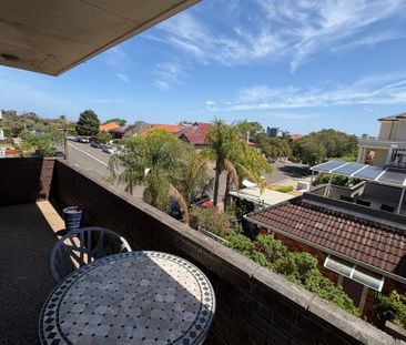 Kensington - Photo 2