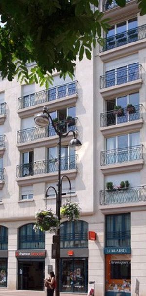 location Appartement T2 DE 51.9m² À ISSY LES MOULINEAUX - Photo 2