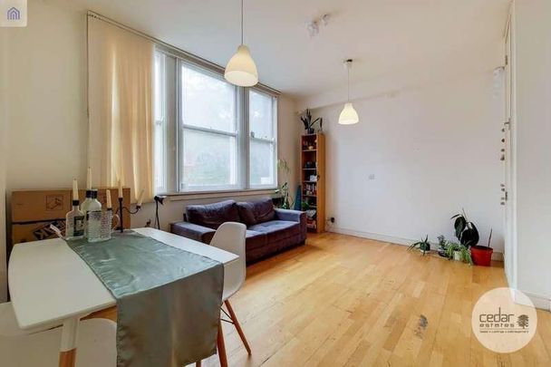 Central Buildings, Peckham, SE15 - Photo 1