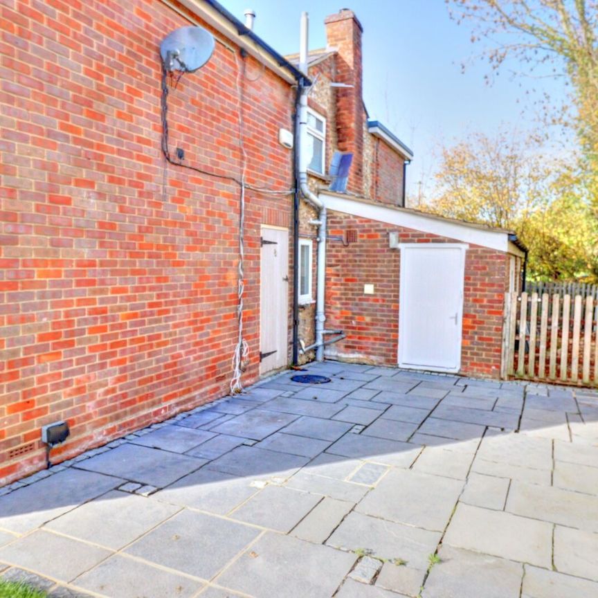 3 bedroom detached house to rent - Photo 1