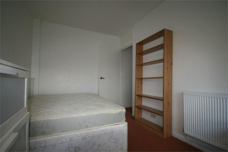 3 bedroom property to rent - Photo 2