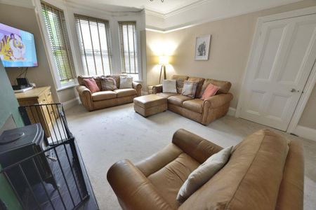 3 bedroom terraced house to rent - Photo 4