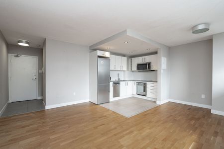 230 Oak Street - Photo 2