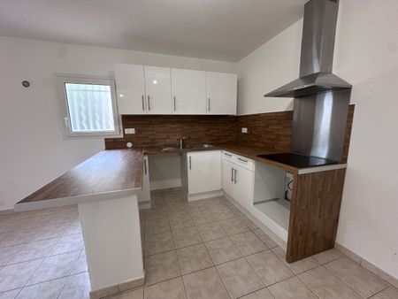 Location Maison 4 pièces 74m² MAUGUIO 34130 - Photo 2