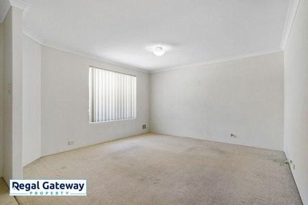 4 Gandossi Court, SUCCESS WA 6164 - Photo 3