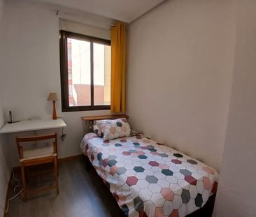 Piso de alquiler en Calle del Labrador, Acacias - Photo 5