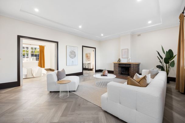 Stunning Spacious Home in Sought-After Vale Park - Photo 1