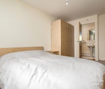 2 bedroom apartment to rent - Photo 6