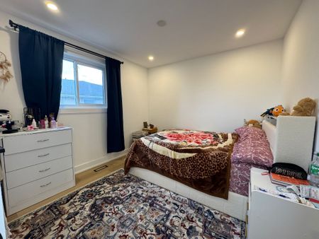 For Lease - 650 Mountview Place, Newmarket, Ontario - Photo 4