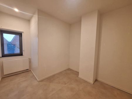 Modern en energiezuinig 2-slaapkamerappartement met carport en ruim terras (geen gemeenschappelijke huurlasten) - Photo 4