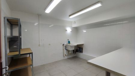 Location Appartement 1 pièce 19m² FREJUS 83600 - Photo 5