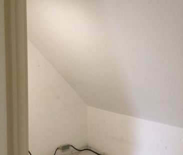 - Sint- Niklaas – Centraal gelegen dakappartement - Photo 1