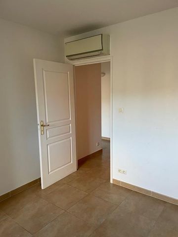 Location Appartement 3 pièces 66m² DRAGUIGNAN 83300 - Photo 3