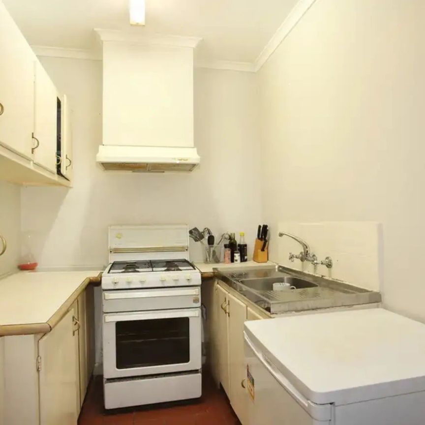 Unit 1/11 Holloway Street, - Photo 1