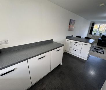 2 bedroom apartment to rent - Photo 2