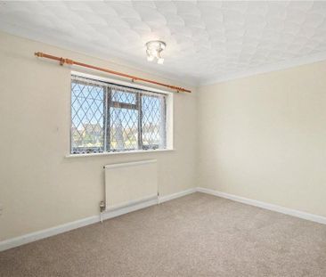 4 bedroom detached house to rent - Photo 6