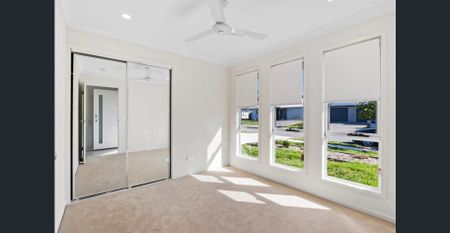 MODERN FAMILY LIVING IN HOLMVIEW - Photo 5