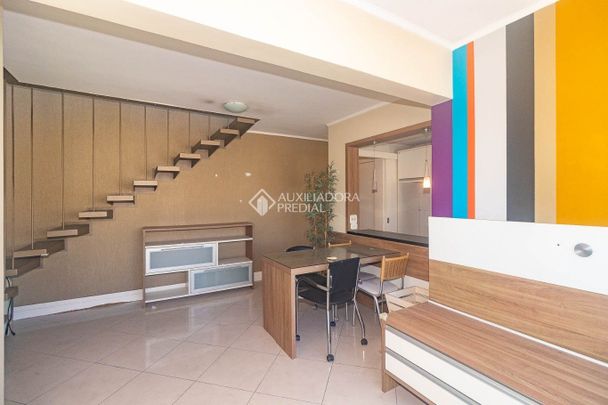 Apartamento com 3 quartos e 140m² para alugar em Centro Histórico, Porto Alegre. - Photo 1