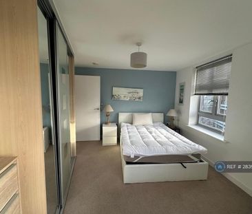 2 bedroom penthouse to rent - Photo 5