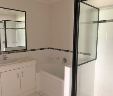 Stunning 3 Bedroom Home In Quiet Street - Photo 6