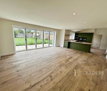 5 bedroom detached house to rent - Photo 4