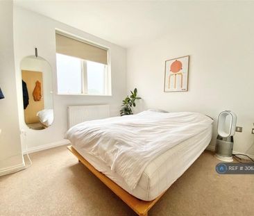 2 bedroom flat to rent - Photo 6