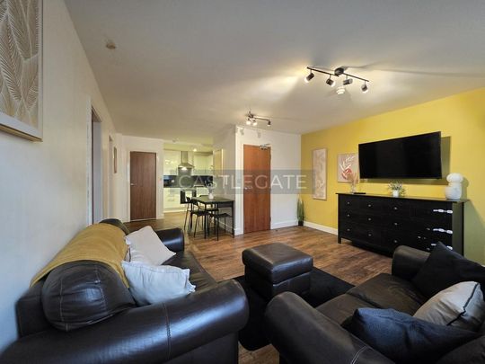 2 bedroom flat to rent - Photo 1