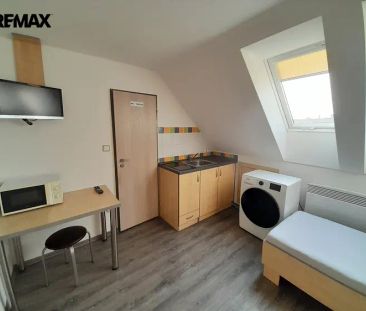 Pronájem garsonky 1+kk v okrajové části obce Znojmo - Photo 2