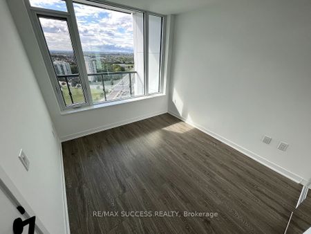 For Lease - 2495 Eglinton Avenue Unit# 2308, Mississauga, Ontario - Photo 4