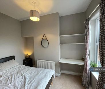 2 bedroom terraced house to rent - Photo 3