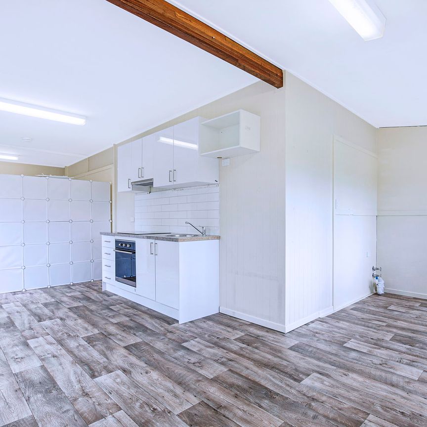 Beautiful Unit with DOUBLE LOCK UP GARAGE!! - Photo 1