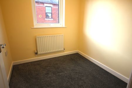 Emmanuel Street, Preston - Photo 2