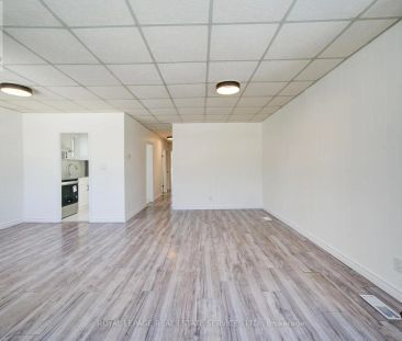 1054 EAST AVENUE - Photo 3