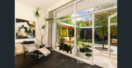 ARCHITECTURAL ELEGANCE IN PRESTIGIOUS WALKERVILLE - Photo 3