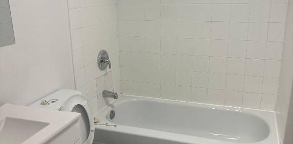 Bel appartement 3 1/2 Laval - Photo 2