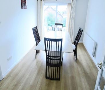 4 bedroom detached house to rent - Photo 3
